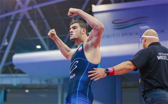 پسر جا پای پدر گذاشت؛ ظهور مدعی جدید در سنگین وزن کشتی آزاد جهان