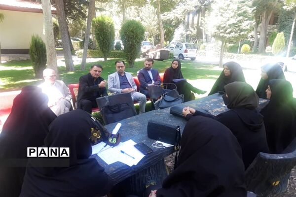 نشست هم‌اندیشی حوزه معاونت پرورشی و فرهنگی استان البرز