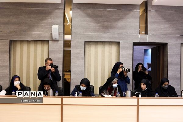 نشست‌ خبری رئیس دانشگاه تهران
