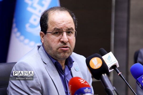 نشست‌ خبری رئیس دانشگاه تهران