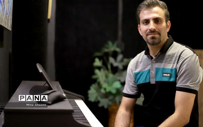 یونس احمدیان: بُعد معنوی فعالیت در حرفۀ موسیقی باید حفظ شود