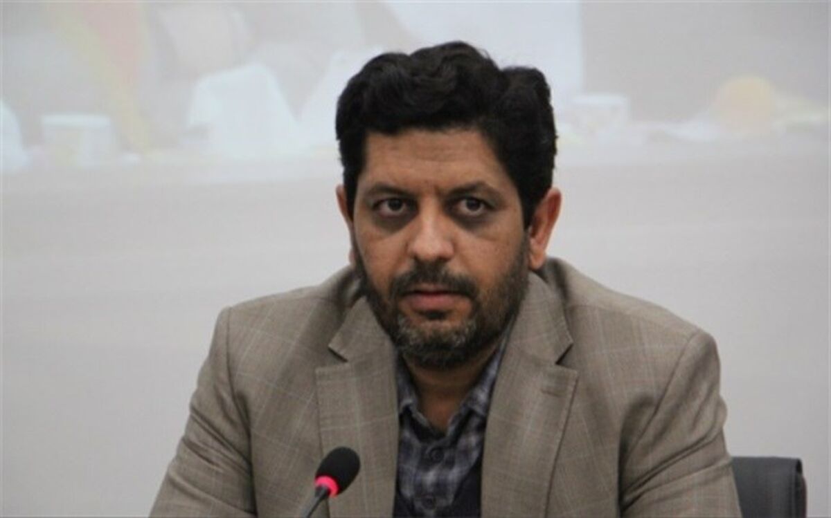 حداقل یک مدرسه در هر منطقه، برای نمونه در ریل تحول قرار می‌گیرد