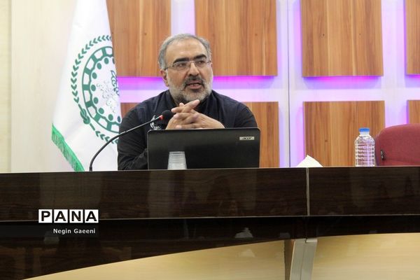 کارگاه آموزش خبرنگاری پانا ویژه دختران دانش‌آموز در قم