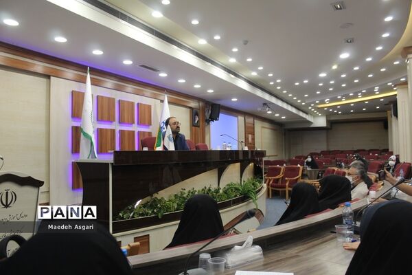 کارگاه آموزش خبرنگاری پانا ویژه دختران دانش‌آموز در قم