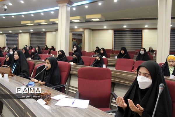 کارگاه آموزش خبرنگاری پانا ویژه دختران دانش‌آموز در قم