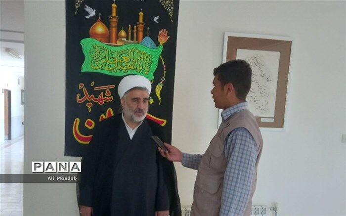 اگر تربیت دانش‌آموزان به‌درستی صورت گیرد، در آینده معلمان و قضات خوبی خواهیم داشت
