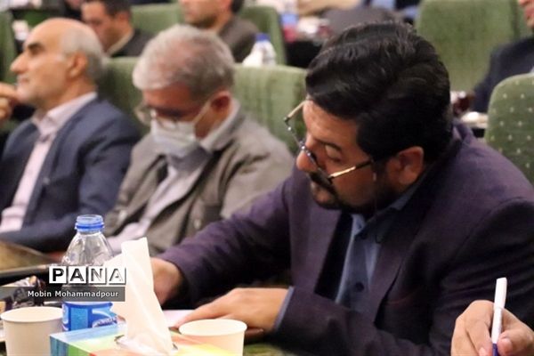 نشست خبری استاندار آذربایجان شرقی به‌مناسبت هفته دولت