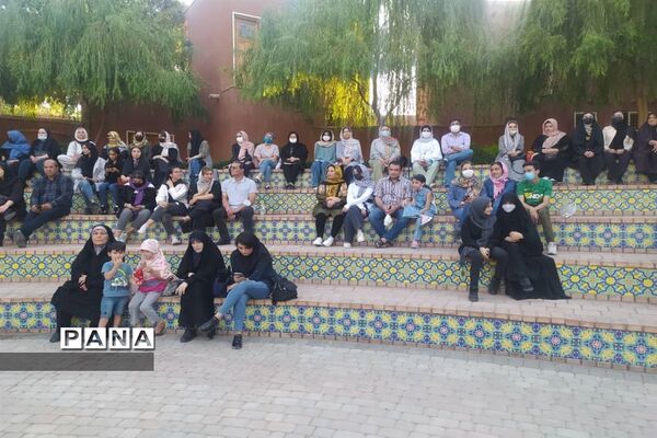 عصرانه‌های شیرین خانوادگی در پارک ایران کوچک ‌ناحیه ۳ کرج