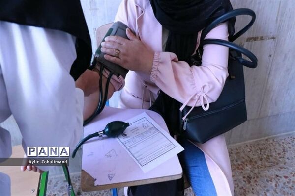 برگزاری اردوی جهادی پزشکی دبیرستان شهید‌بهایی در شهرستان رباط‌کریم