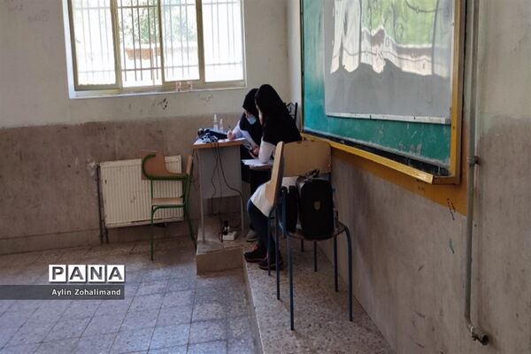 برگزاری اردوی جهادی پزشکی دبیرستان شهید‌بهایی در شهرستان رباط‌کریم