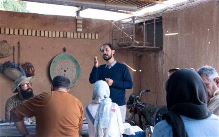 احمد شفیعی: فیلم مستند «درزگیرِ کنداکتور صداوسیما» نیست