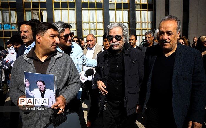 ماجرای عجیب از مرد هزار حنجره ایران؛ به خاطر پرسپولیس دعوا و با دوستان استقلالی‌اش قطع رابطه می‌کرد!