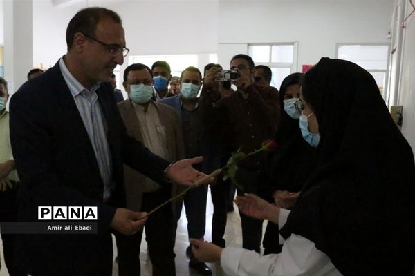تجلیل از پزشکان توسط فرماندار شهرستان میاندورود