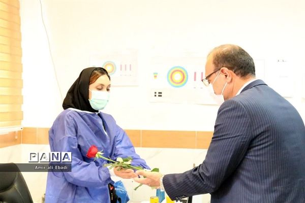 تجلیل از پزشکان توسط فرماندار شهرستان میاندورود