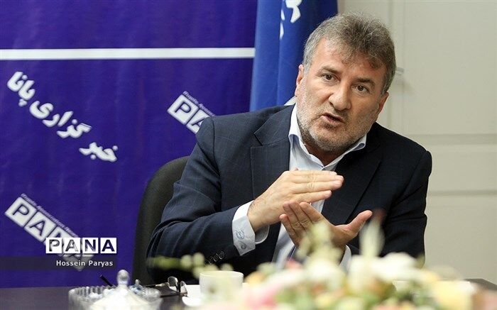 وزیر علوم مخالف بومی‌گزینی است
