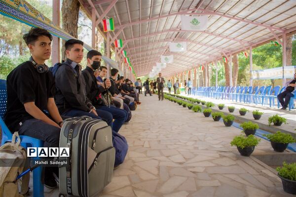 پذیرش دانش‌آموزان دراردوی قطبی اعضای سازمان دانش‌آموزی - قطب اصفهان -۲