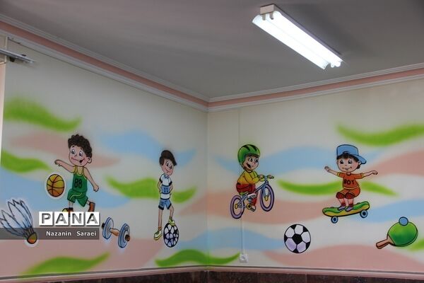 آموزش رشته ورزشی فوتبال در پایگاه تابستانی آموزشگاه 15خرداد اسلامشهر