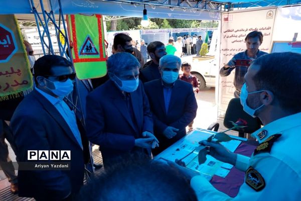 افتتاح نمایشگاه دستاوردهای دولت در استانداری فارس