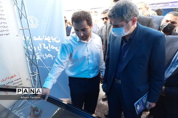 افتتاح نمایشگاه دستاوردهای دولت در استانداری فارس