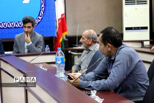نشست فرماندار گلوگاه با خبرنگاران و اصحاب رسانه