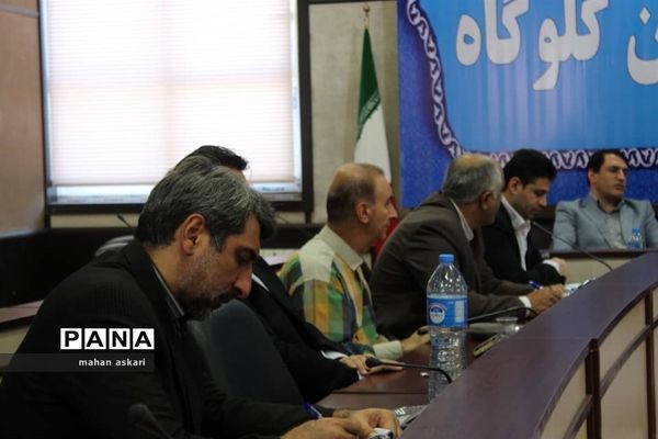 نشست فرماندار گلوگاه با خبرنگاران و اصحاب رسانه