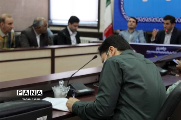 نشست فرماندار گلوگاه با خبرنگاران و اصحاب رسانه