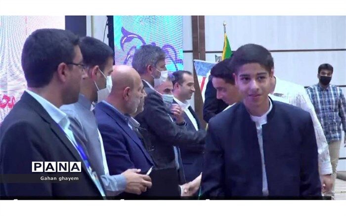 افتخارآفرینی دانش‌آموزان آبادان در مسابقات کشوری قرآن، عترت و نماز