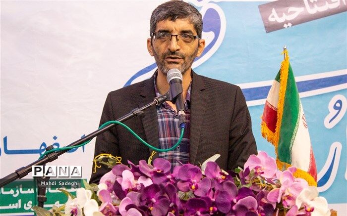 فداکاری و کمک به هم‌نوع در اردوهای سازمان‌ دانش‌آموزی آموزش داده می‌شود