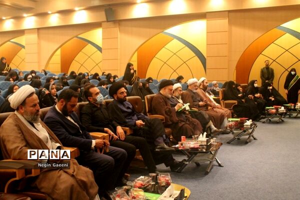 برگزاری همایش دختران مکتبی در قم