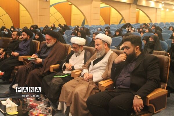 برگزاری همایش دختران مکتبی در قم