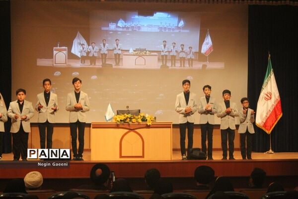 برگزاری همایش دختران مکتبی در قم