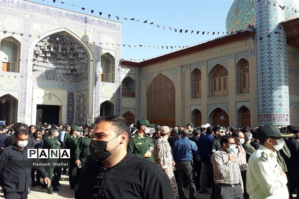 مراسم تشییع پیکر دو شهید جوان امنیت در حرم مطهر شاهچراغ (ع)