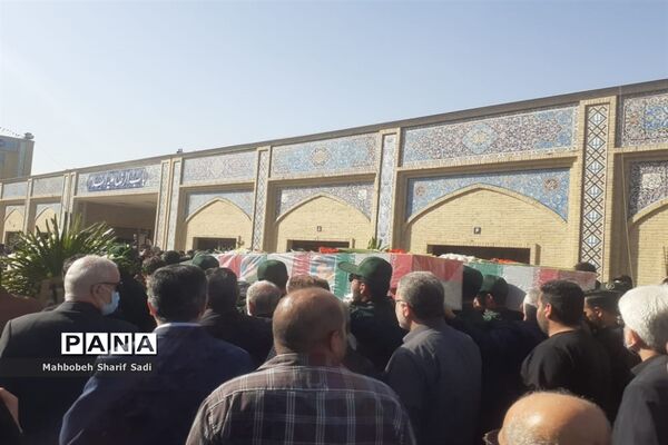 تشییع پیکر مطهر دو شهید امنیت در شیراز