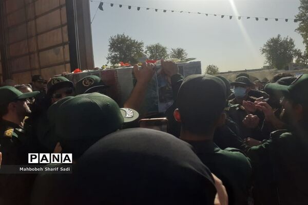 تشییع پیکر مطهر دو شهید امنیت در شیراز