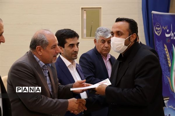 نشست مطبوعاتی مدیرکل جهاد کشاورزی آذربایجان شرقی با اصحاب رسانه