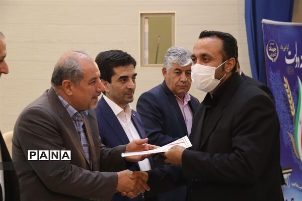 نشست مطبوعاتی مدیرکل جهاد کشاورزی آذربایجان شرقی با اصحاب رسانه