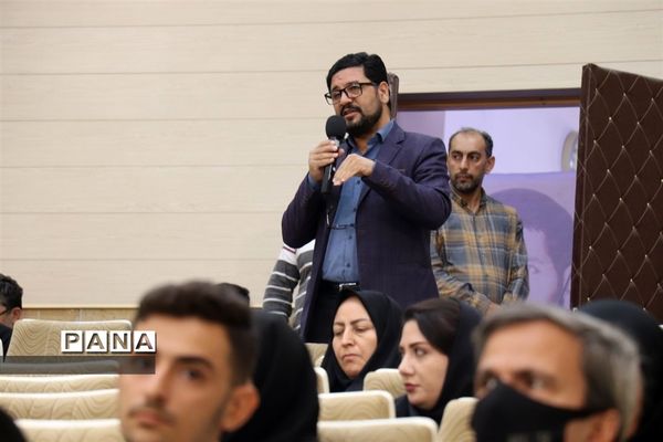 نشست مطبوعاتی مدیرکل جهاد کشاورزی آذربایجان شرقی با اصحاب رسانه