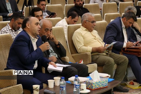 نشست مطبوعاتی مدیرکل جهاد کشاورزی آذربایجان شرقی با اصحاب رسانه