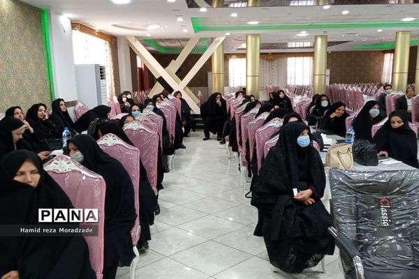 حضور پر شور مدیران مدارس در همایش تحول بنیادین