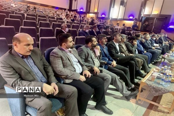 مراسم متمرکز افتتاح و آغاز عملیات اجرایی پروژه‌های عمرانی اقتصادی و اشتغالزایی