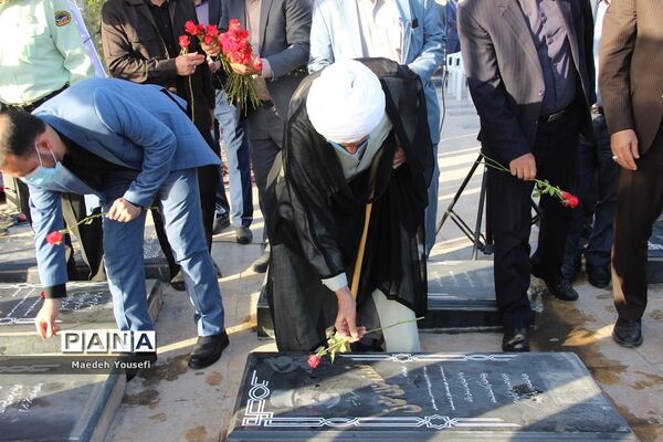 عطرافشانی و گلباران مزارشهدای آستان مقدس امامزاده عقیل (ع) اسلامشهر