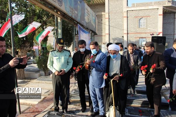 عطرافشانی و گلباران مزارشهدای آستان مقدس امامزاده عقیل (ع) اسلامشهر