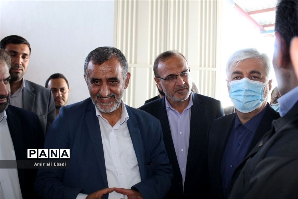 بازدید وزیر ورزش و جوانان از سالن امام رضا(ع) سورک