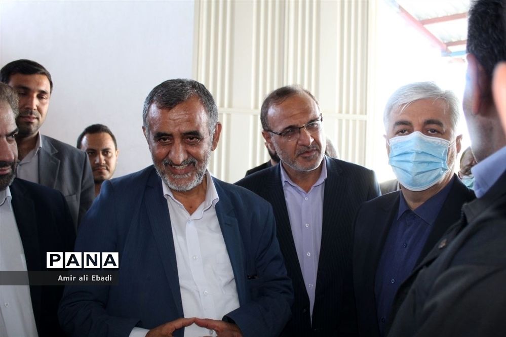 بازدید وزیر ورزش و جوانان از سالن امام رضا(ع) سورک