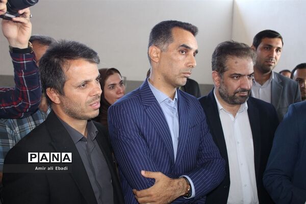 بازدید وزیر ورزش و جوانان از سالن امام رضا(ع) سورک