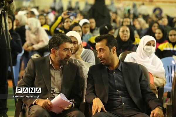 اهدای مدال روز اول و دوم مسابقات دو و میدانی دختران در شهرکرد
