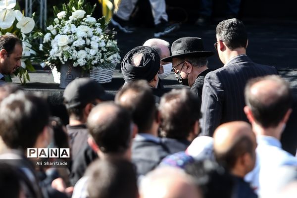 مراسم تشییع پیکر هوشنگ ابتهاج