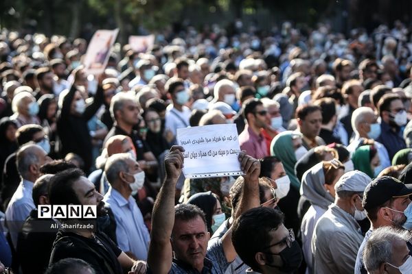 مراسم تشییع پیکر هوشنگ ابتهاج