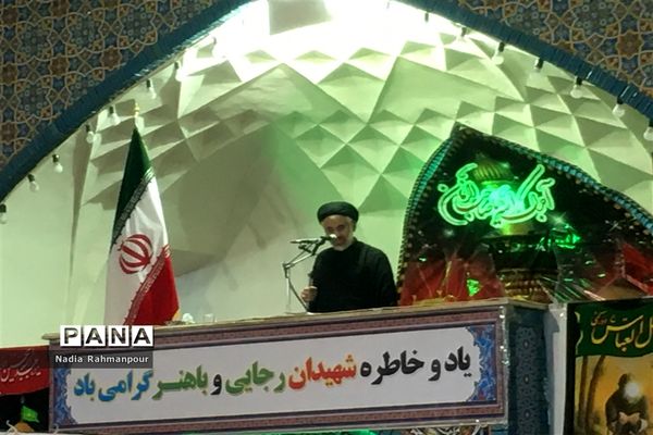 حضور وزیر آموزش و پرورش کشور درمصلای بیرجند و دیدار با مردم