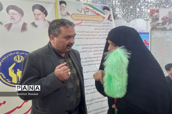 میز خدمت مسئولان کاشمر در نماز جمعه